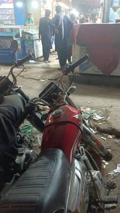 Honda CG 125 self start brand new condition self start silver edition