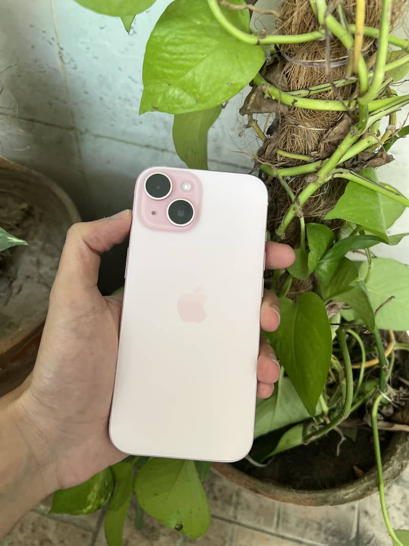 Apple iPhone 15 2