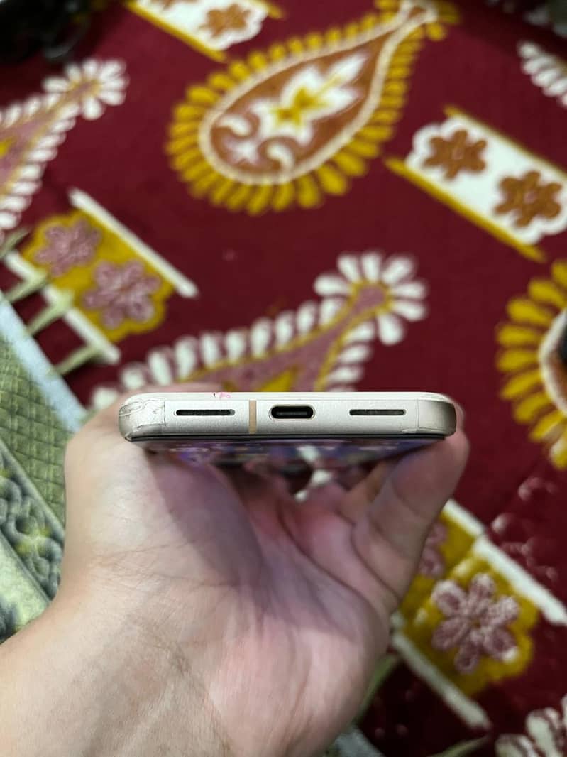 Google Pixel 8 2