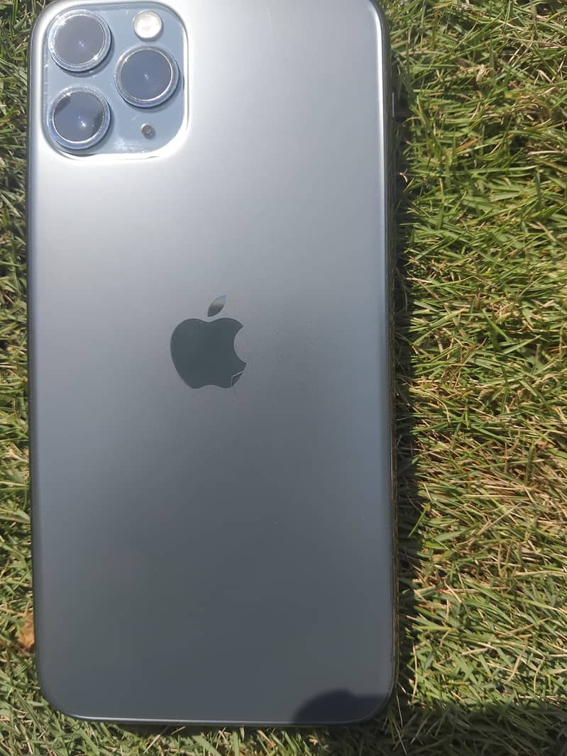 Apple iPhone 11 Pro 2
