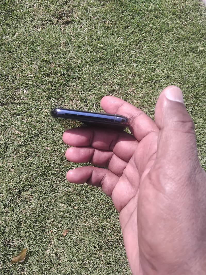 Apple iPhone 11 Pro 7