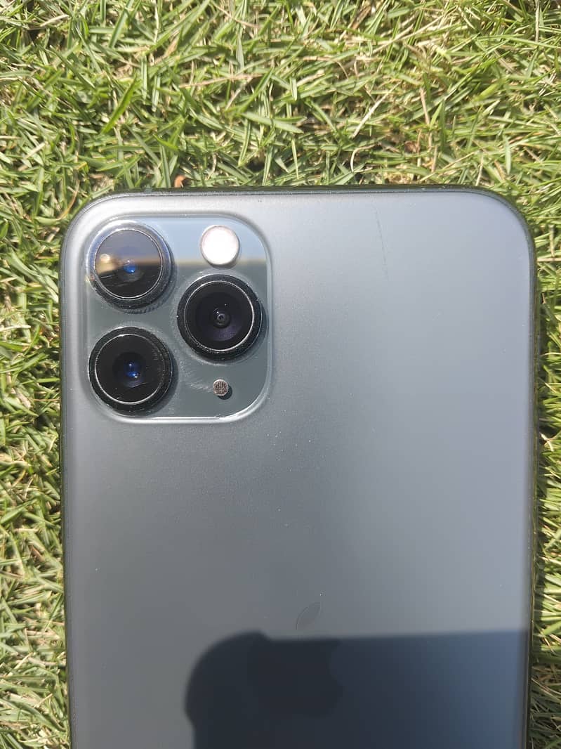 Apple iPhone 11 Pro 9