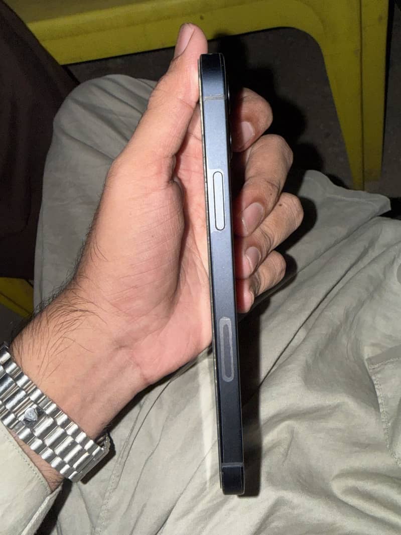 Apple iPhone 12 Jv 1