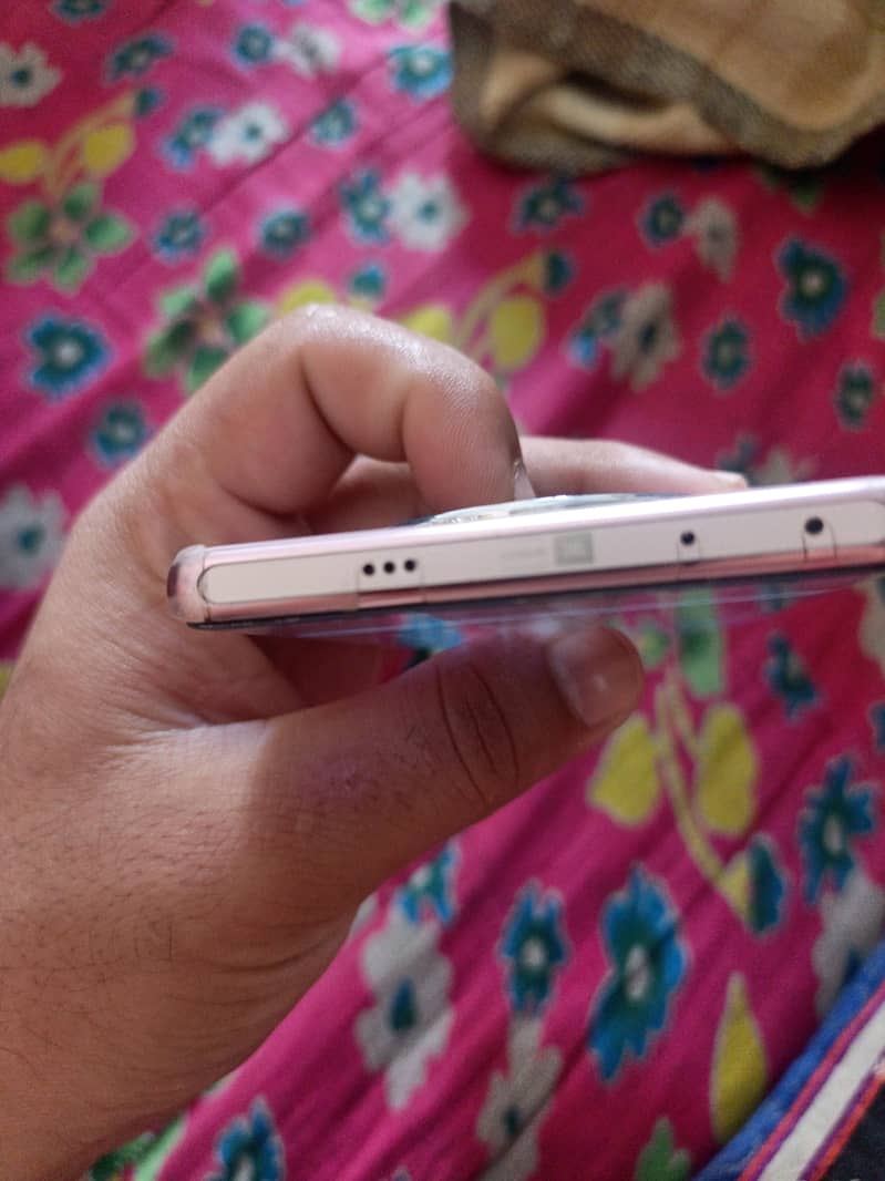 Infinix Zero 40 14