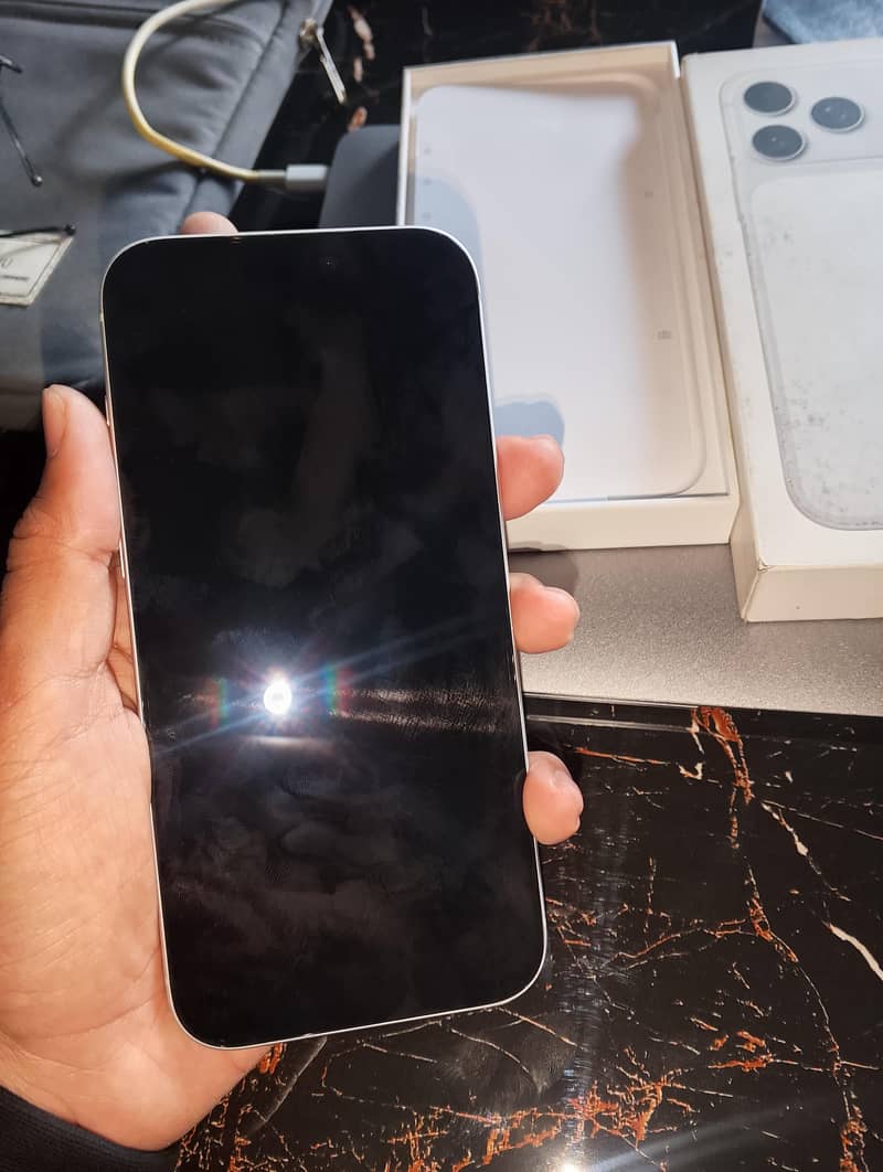Apple iPhone 17 Pro Max 3