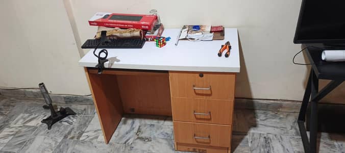 Computer Table for Sale