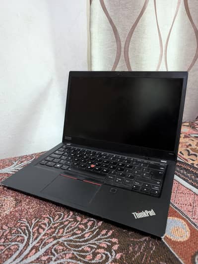 Lenovo T490s i7 8th generation 8 GB RAM 256 NVME