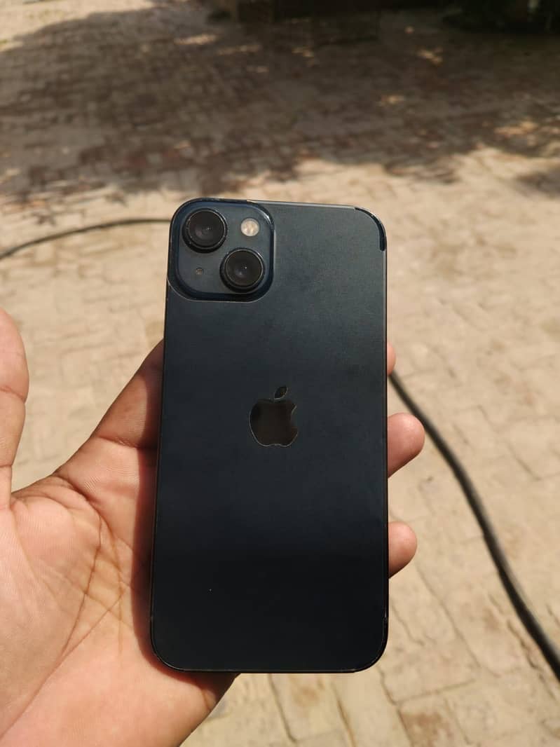 Apple iPhone 13 0