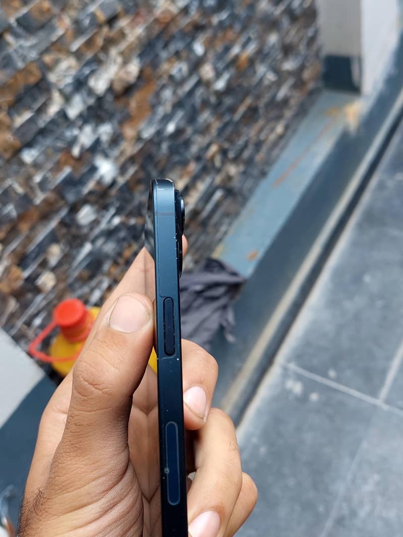 Apple iPhone 14 2