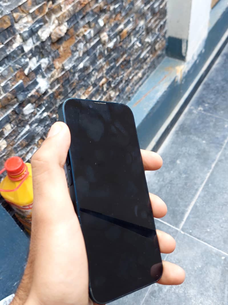 Apple iPhone 14 4