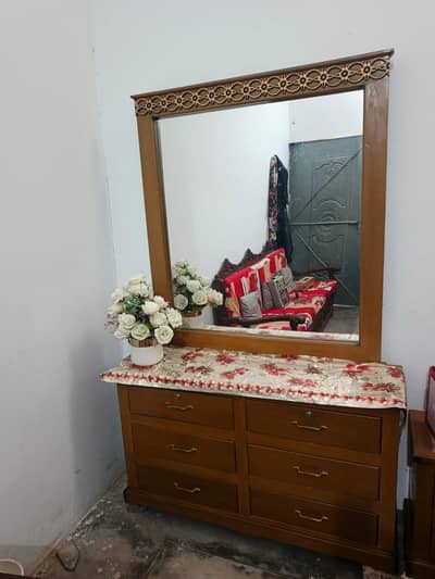 Solid Wooden Dressing Table with Large Mirror & 6 Drawers