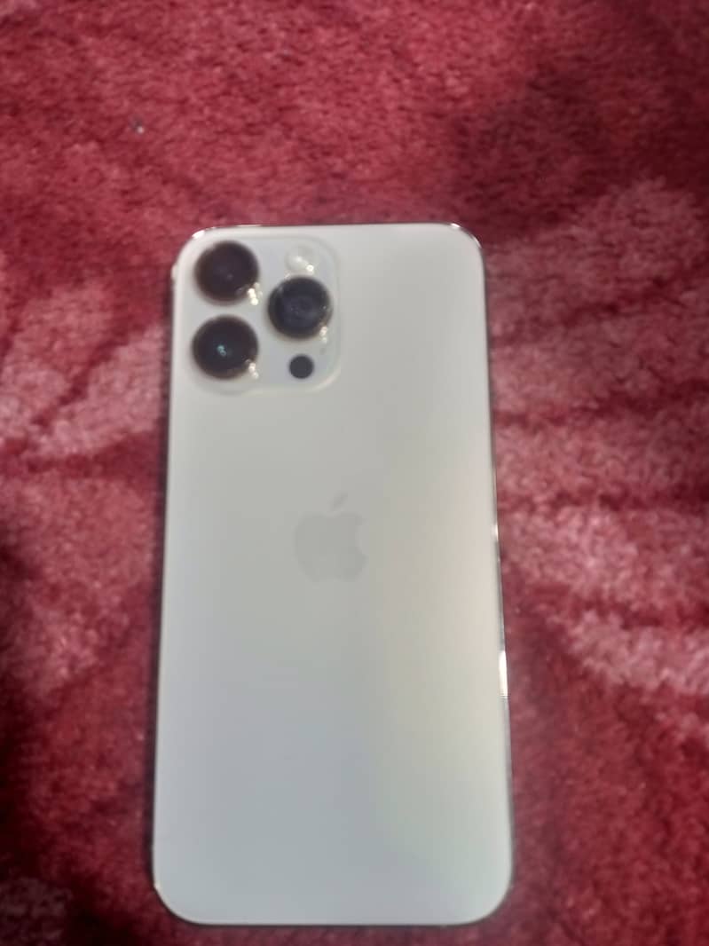 Apple iPhone 14 Pro Max 4
