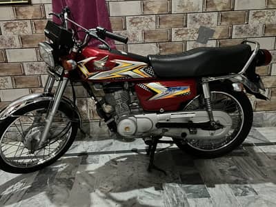 HONDA CG125 2025