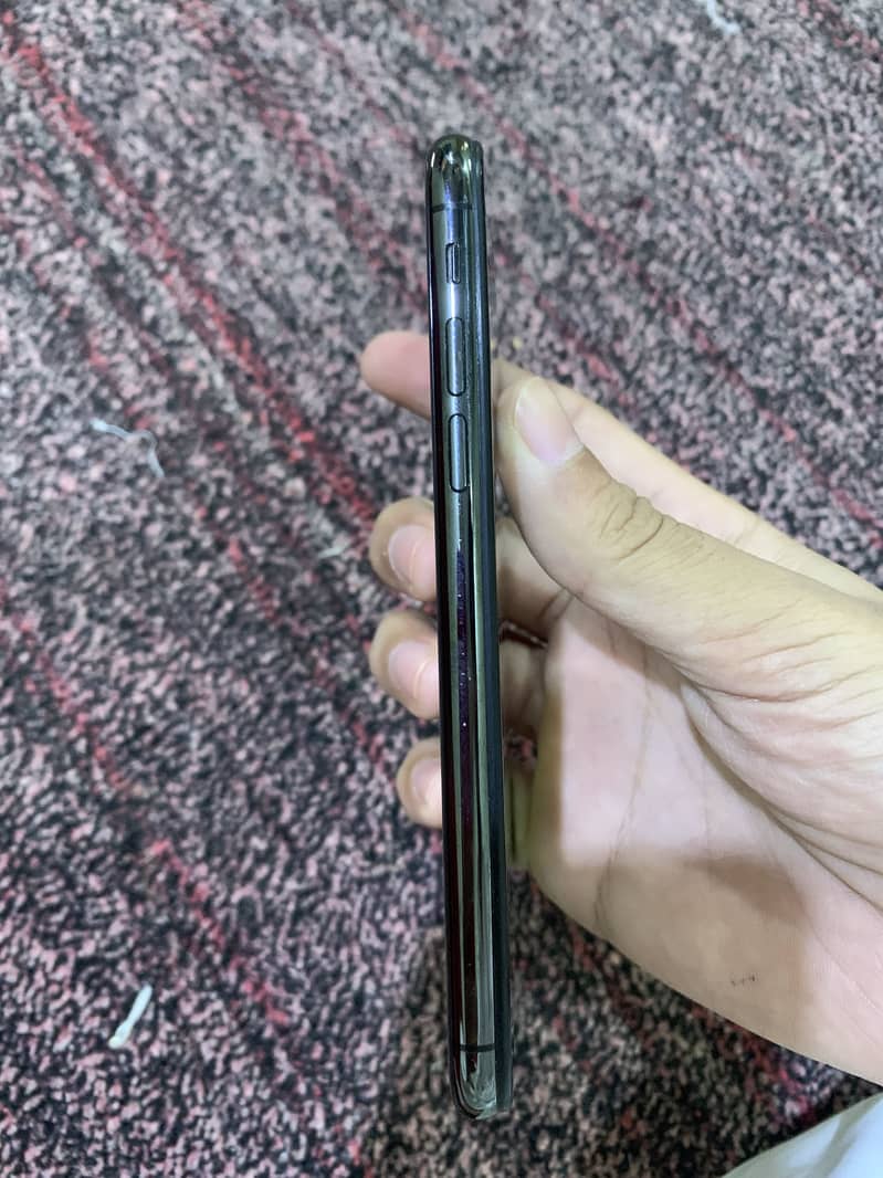 Apple iPhone X 1