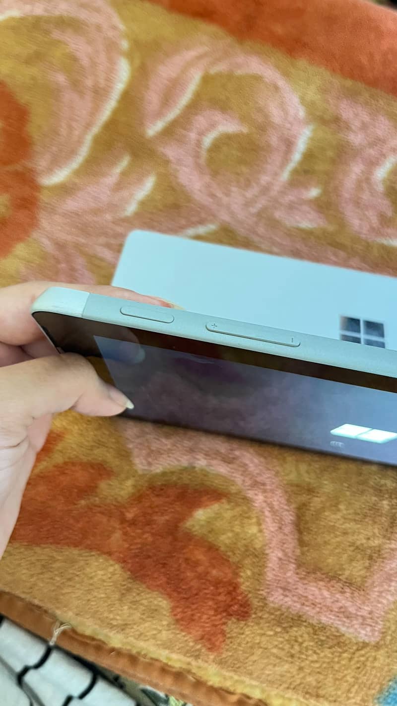 Microsoft Surface Go 1st Gen 2