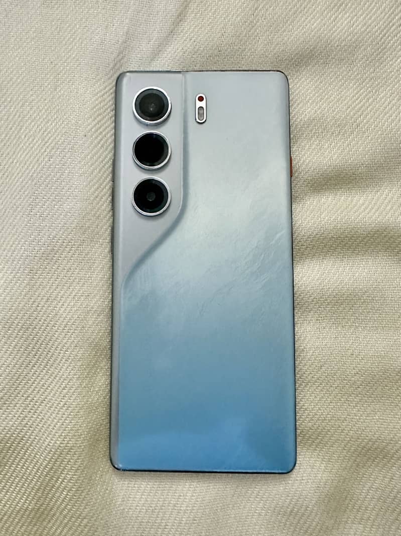 Tecno Camon 40 Pro 1