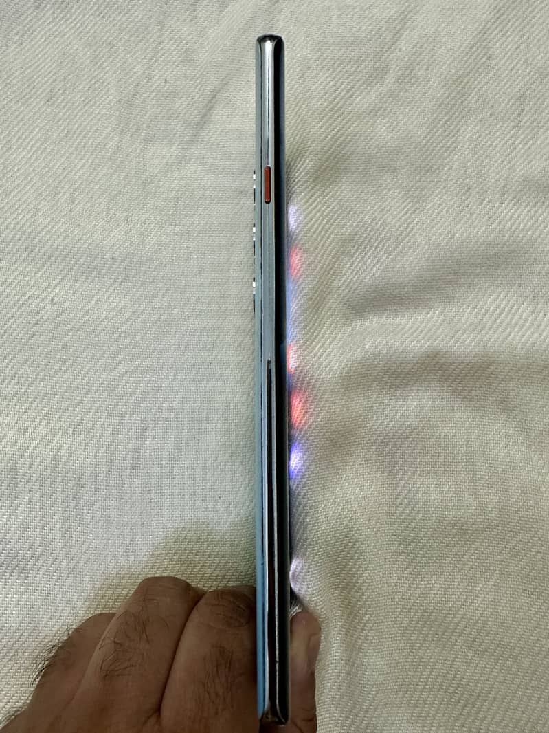 Tecno Camon 40 Pro 8
