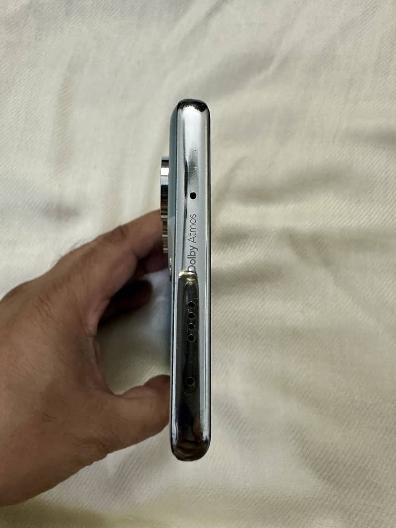 Tecno Camon 40 Pro 10