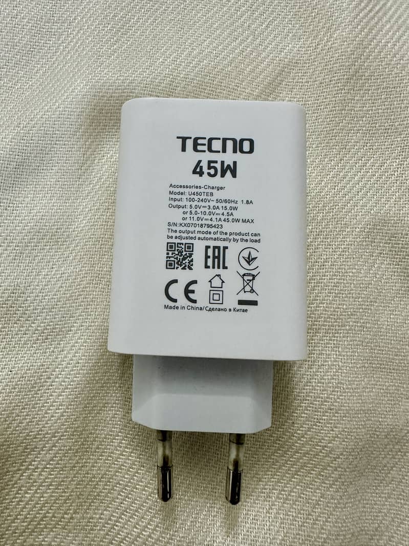 Tecno Camon 40 Pro 11