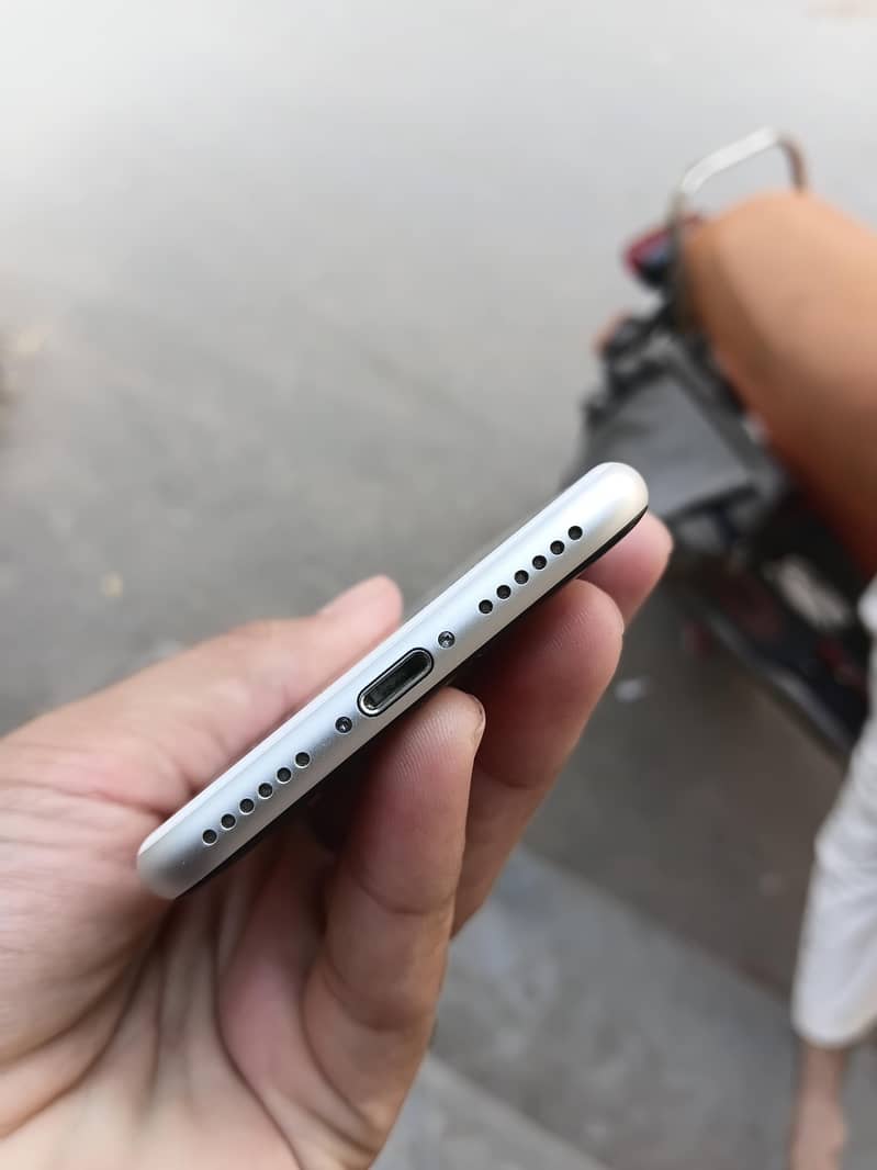 Apple iPhone SE 2