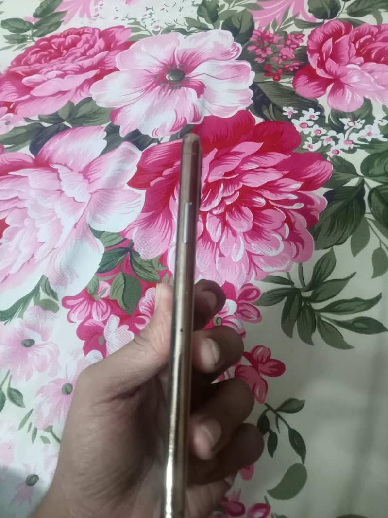 Apple iPhone 11 Pro Max 3