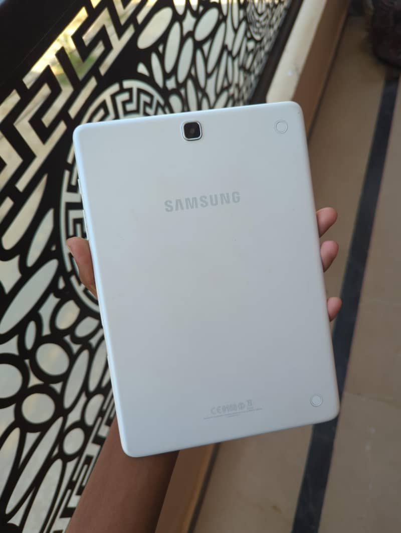 Samsung tablet 1