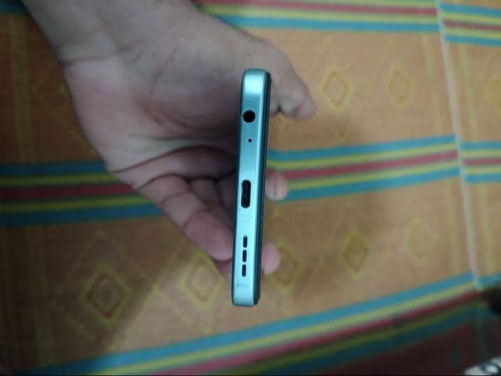 Tecno Spark Go 2 1