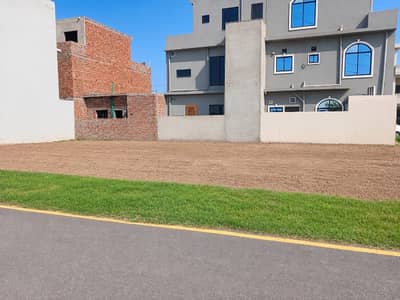 10 Marla Plot Available For Sale In Diamond Block Parkview City Lhr