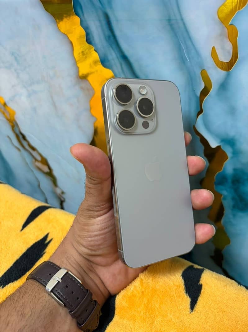 Apple iPhone 15 Pro 1