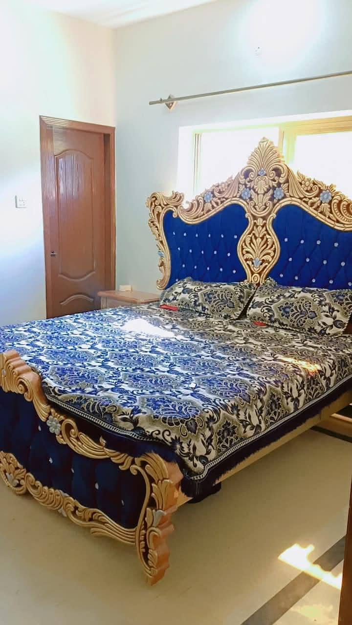 Royal luxury chinioti bedset . king size with dressing and side table 0