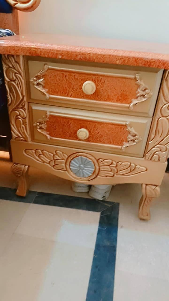 Royal luxury chinioti bedset . king size with dressing and side table 3