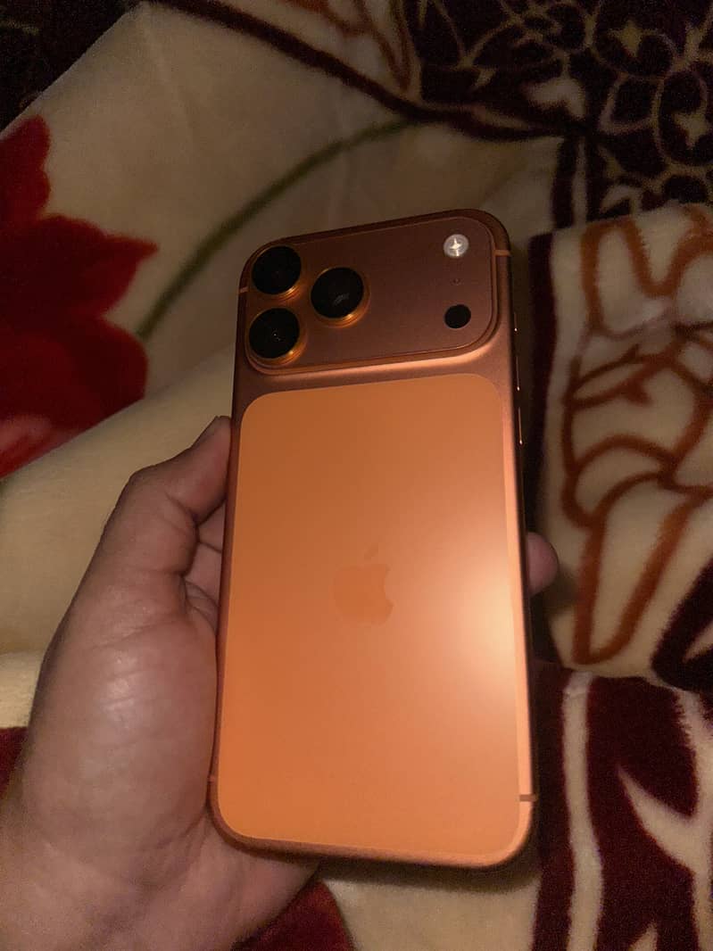 Apple iPhone 17 Pro Max 0