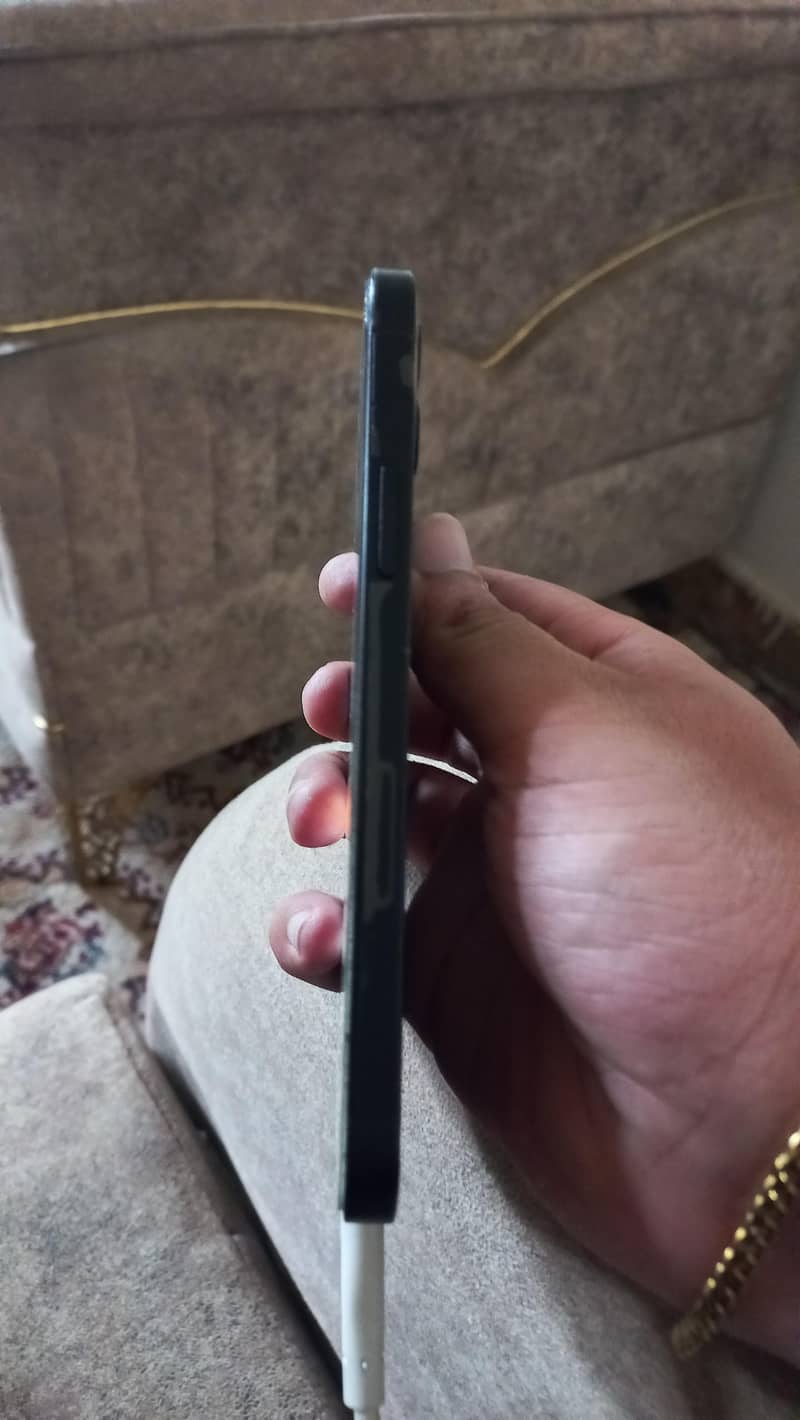Apple iPhone 12 5