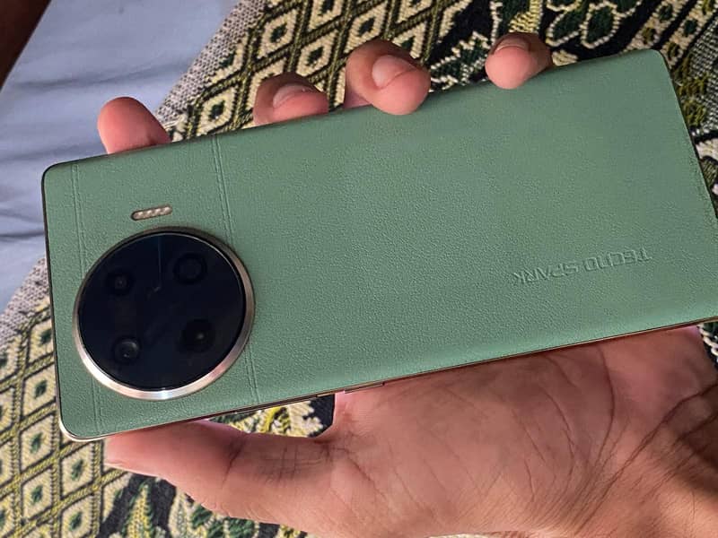 Tecno Spark 20 Pro Plus 1