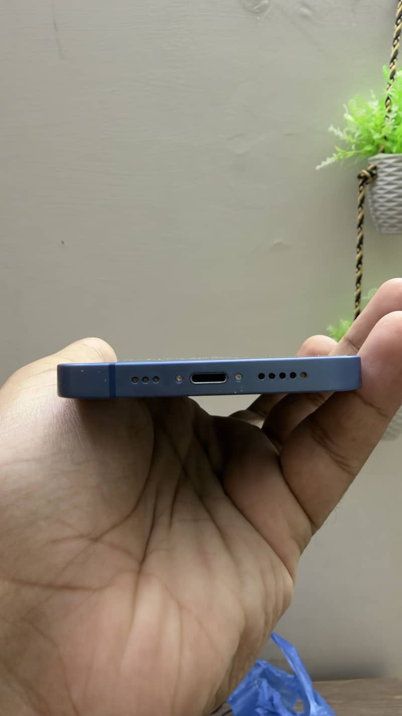 Apple iPhone 13 1