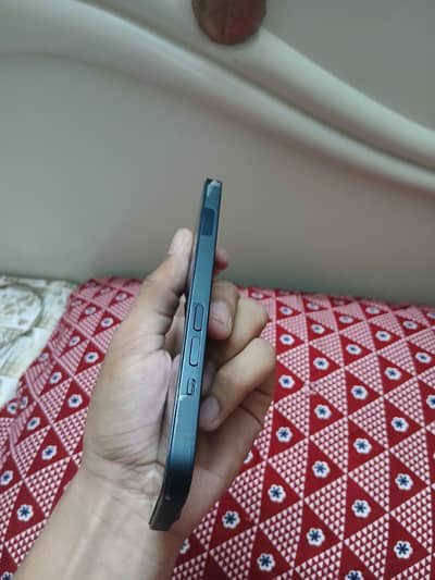 Apple iPhone 14