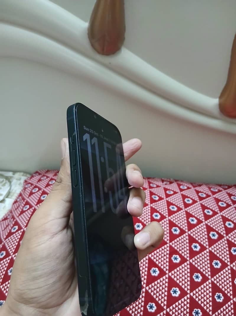 Apple iPhone 14 5