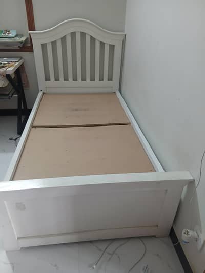2single bed with metress in good condition