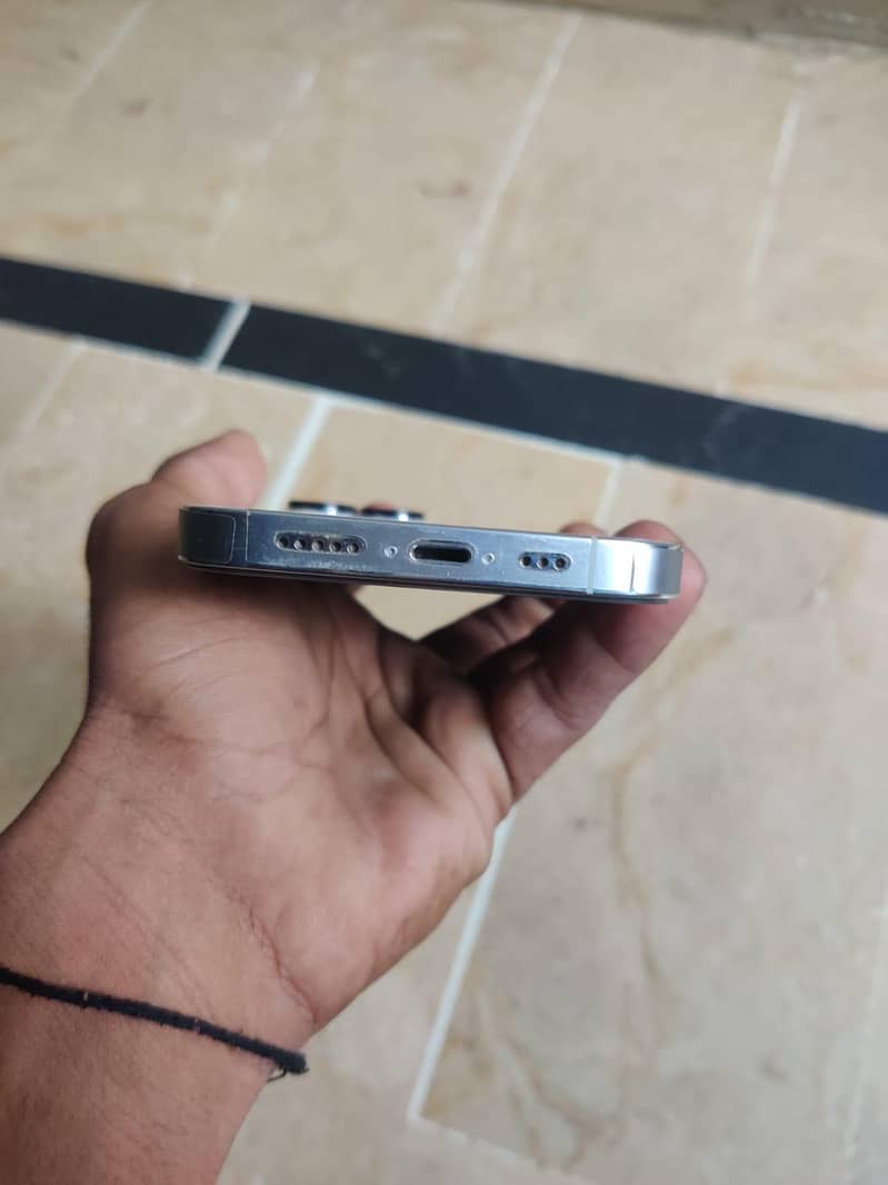 Apple iPhone 14 Pro 1