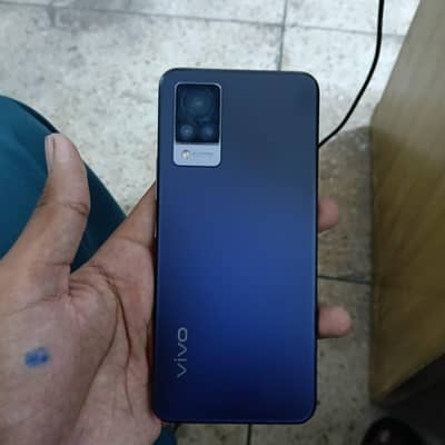 Vivo V21
