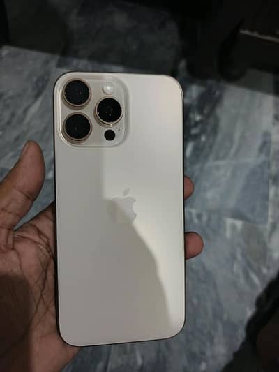 Apple iPhone 16 Pro Max
