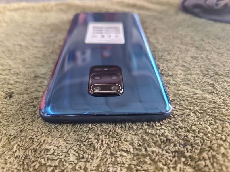Xiaomi Redmi Note 9S 4