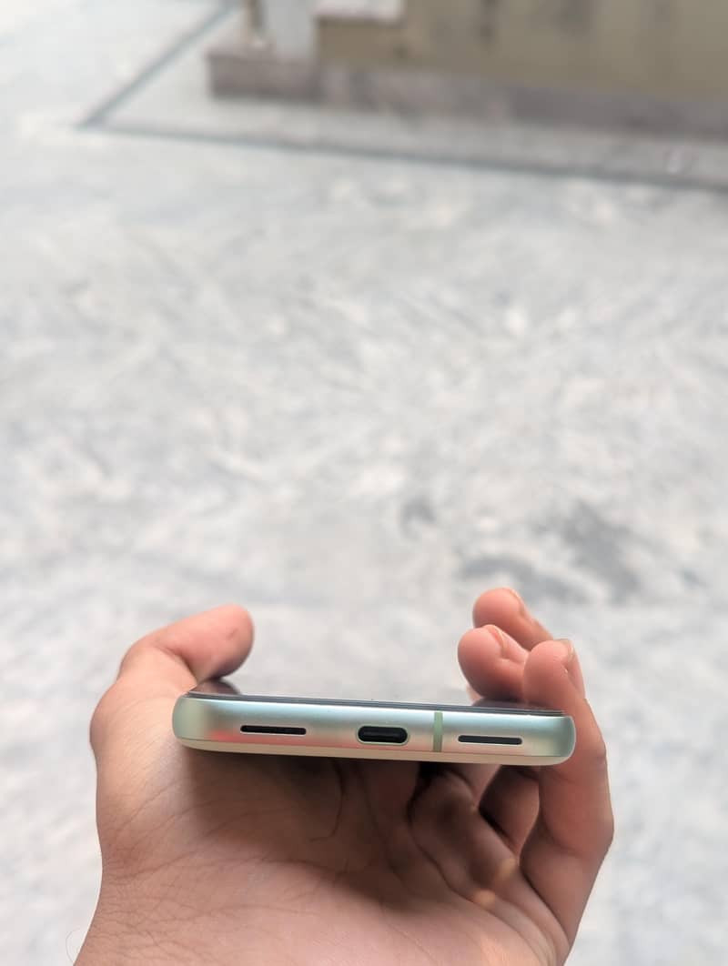 Google Pixel 8a 6
