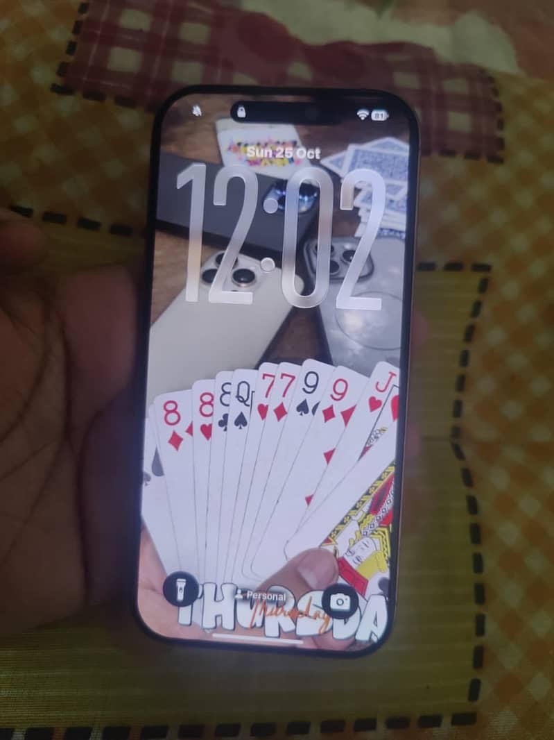 Apple iPhone 16 Pro 4