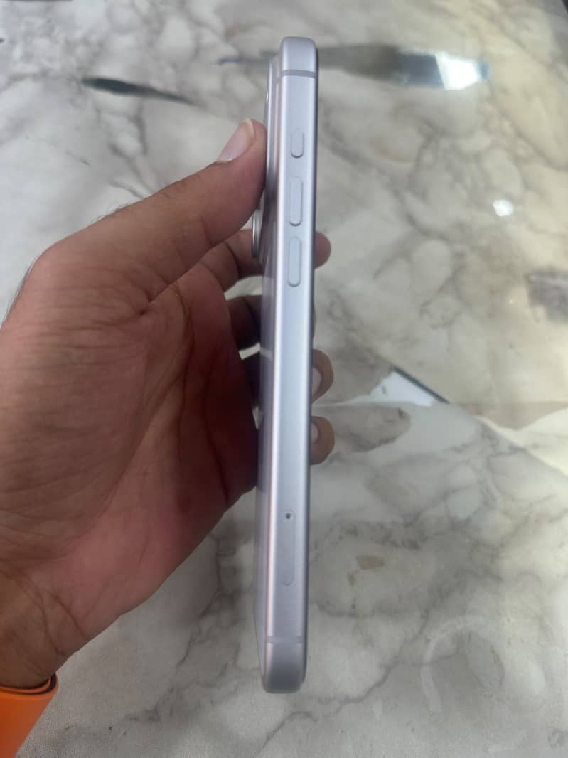Apple iPhone 17 Pro Max 3