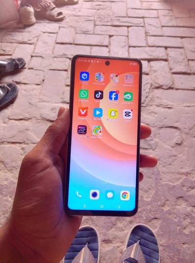 Tecno Camon 19