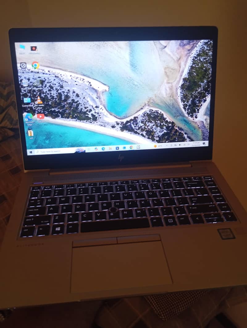 Hp core i5 8 generation touch screen 4