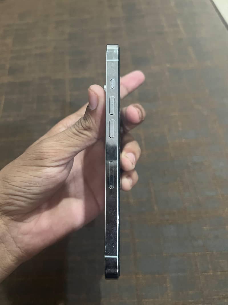 Apple iPhone 14 Pro 3