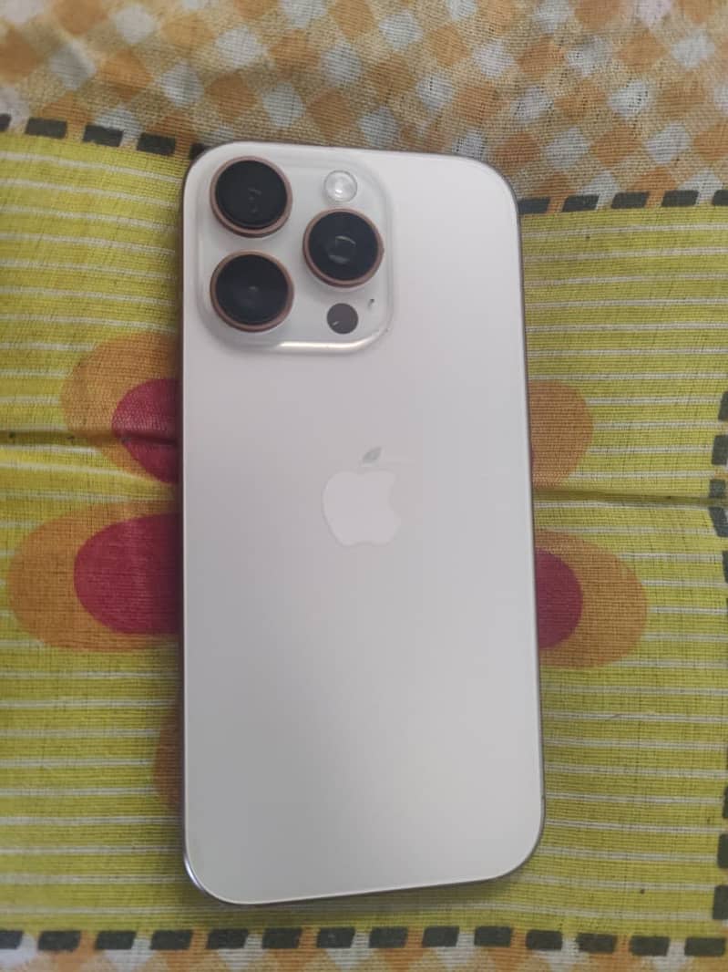 Apple iPhone 16 Pro 7