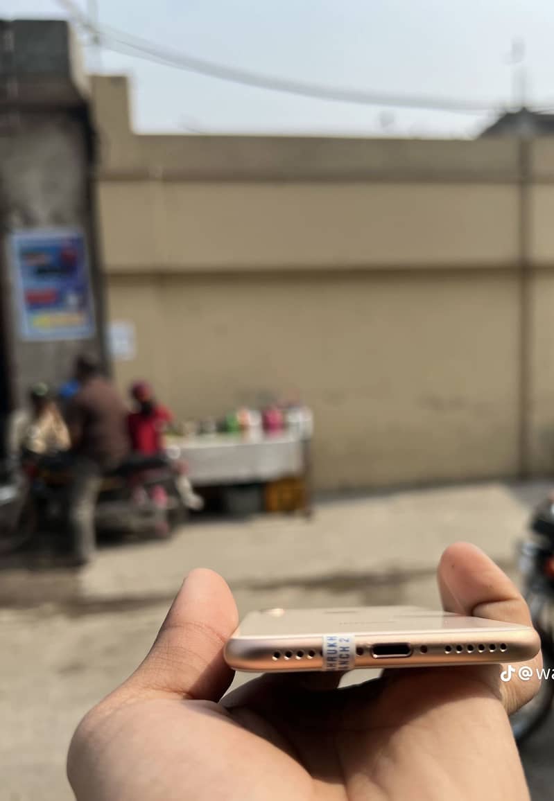 Apple iPhone 8 2